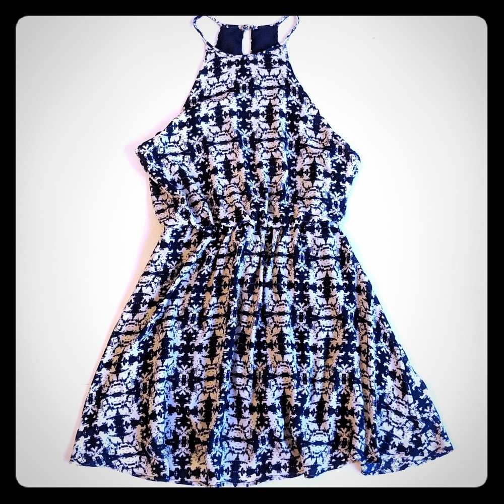 🦄2/$30 bundle 🦄 Blue patterned dress